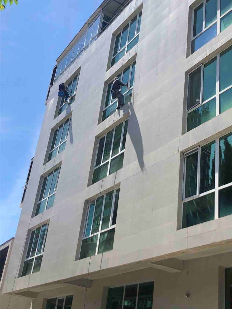 მინების და ფასადების წმენდა