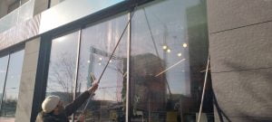 ვიტრინების წმენდა